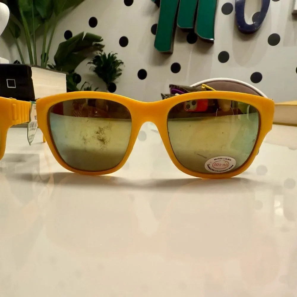Super Cool True Vintage 1970s Yellow 3D Geometric Ribbed Unisex Sunglasses